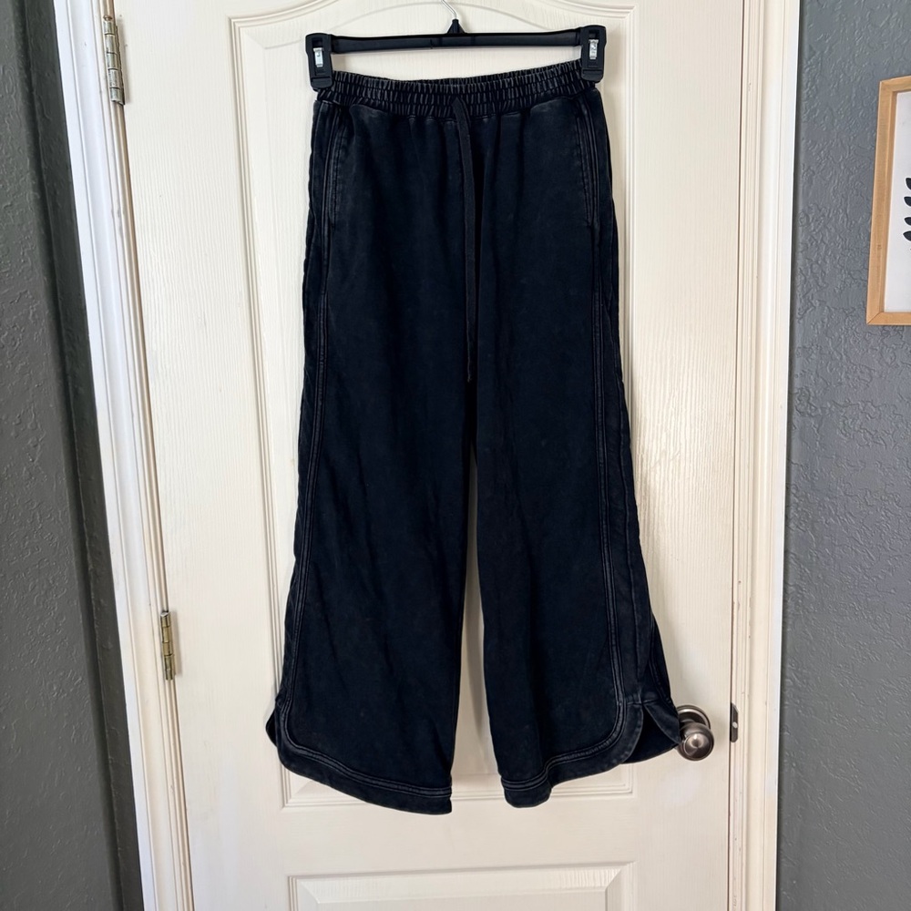 Umgee Mineral Washed French Terry Knit Pants, Ash, Small - Picture 3 of 12